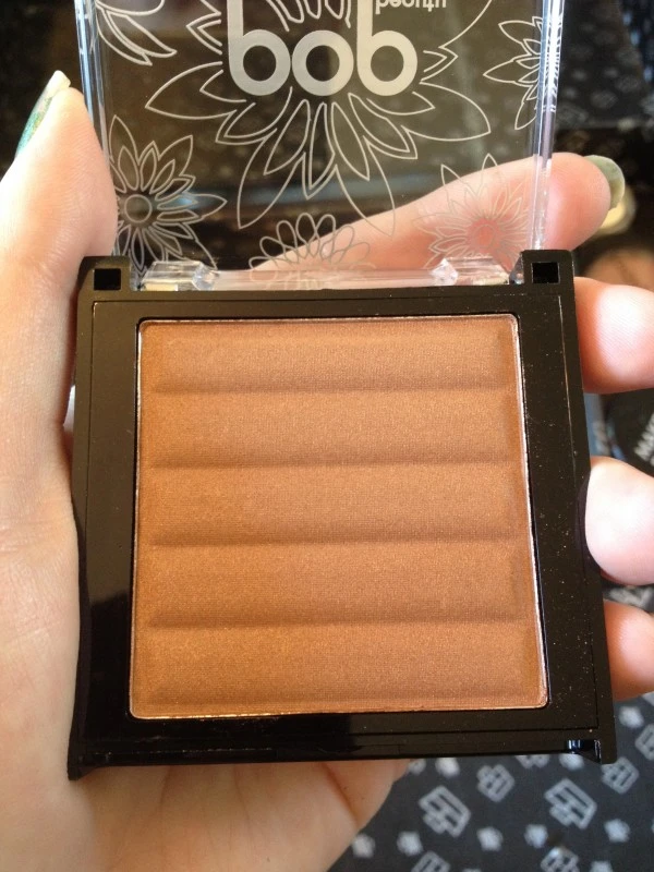 A very bronze bronzer.